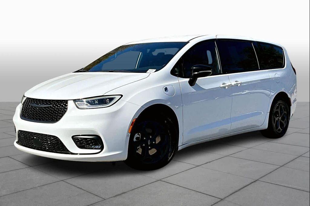 Chrysler Pacifica 2024