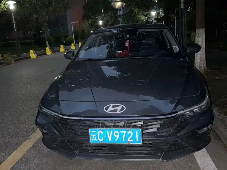 Hyundai Elantra 2023