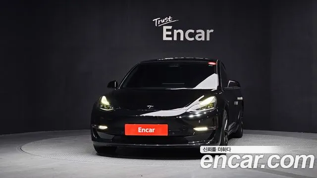 Tesla Model 3 2022