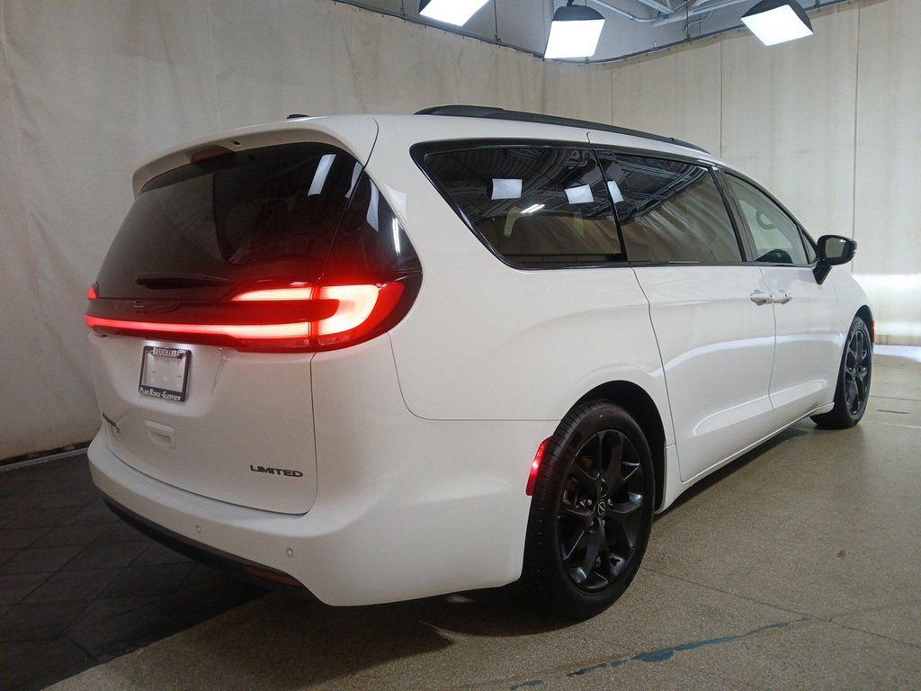 Chrysler Pacifica 2025