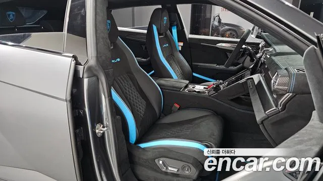 Lamborghini Urus 2024