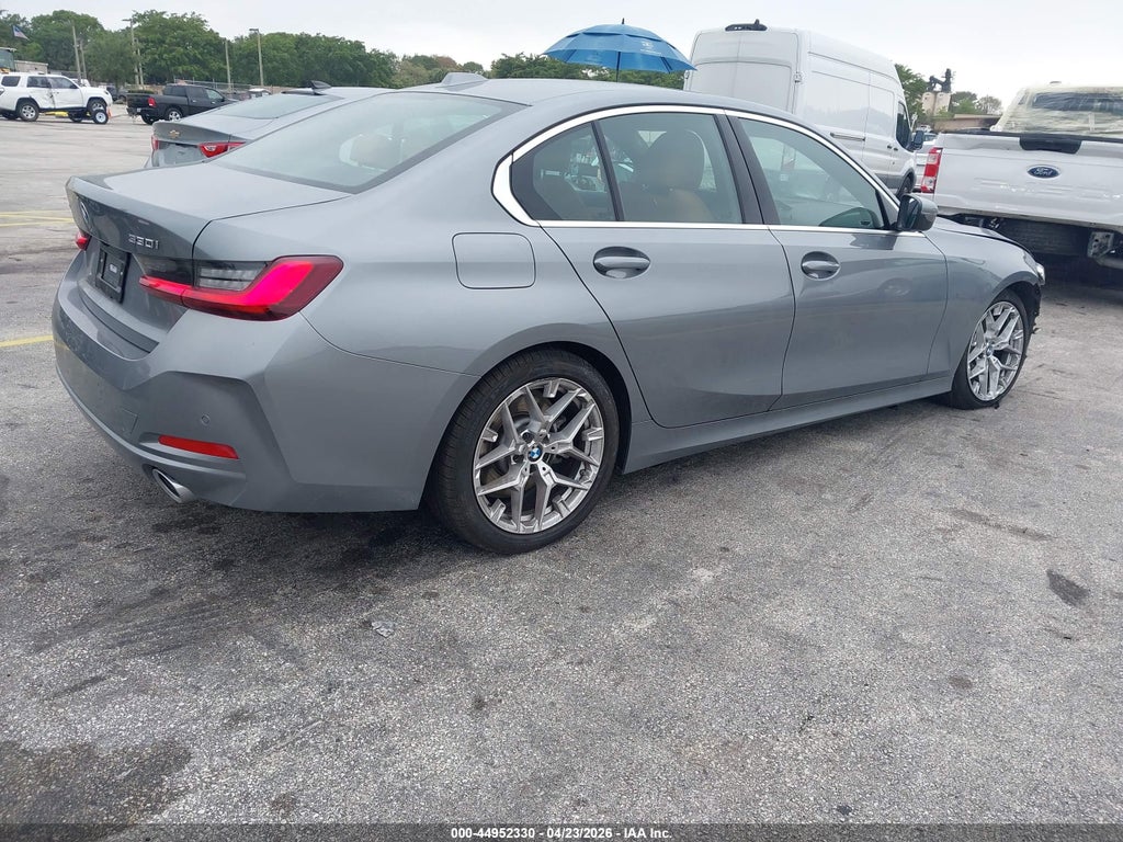 BMW 330 2026