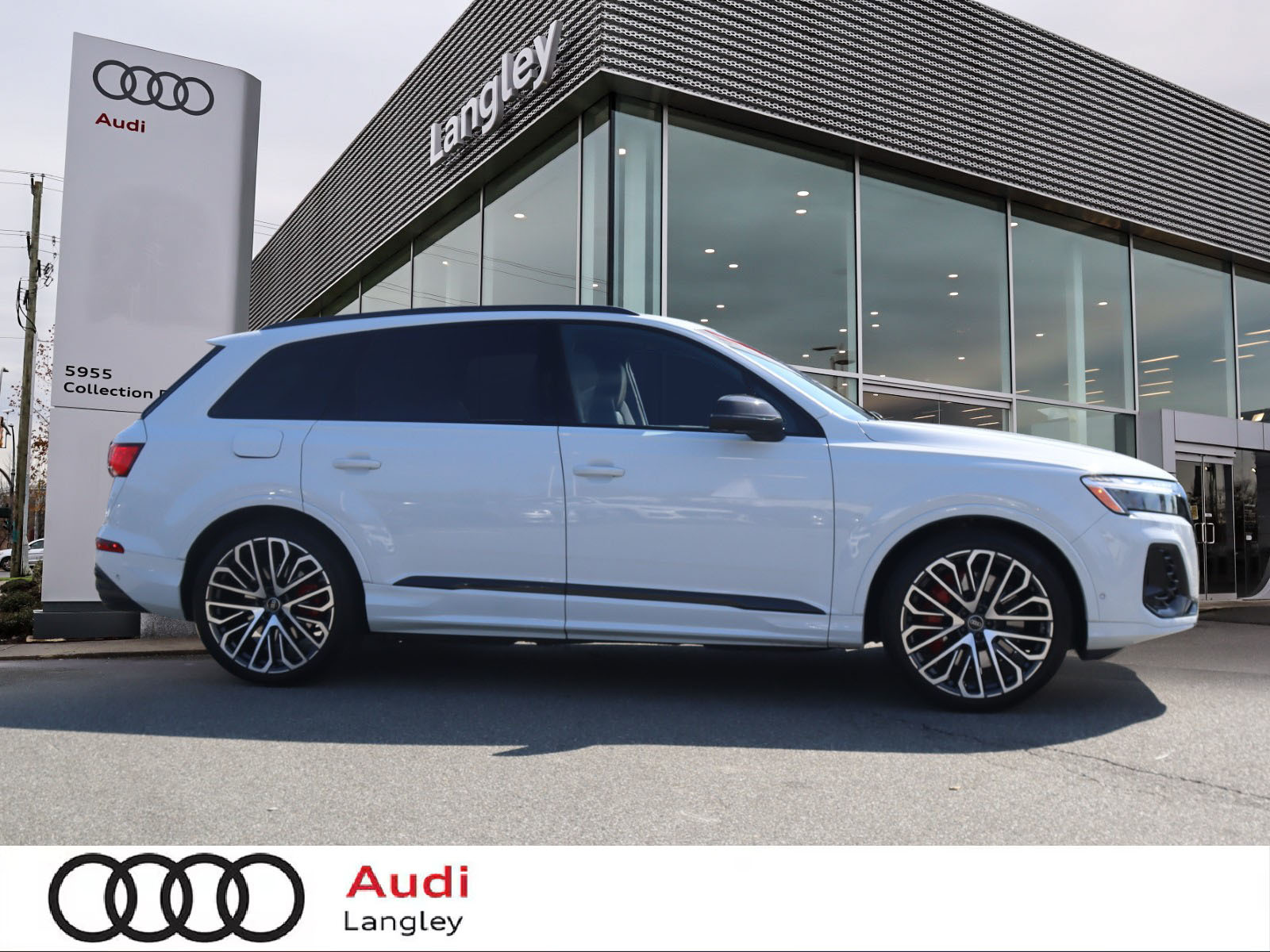 Audi SQ8 2025
