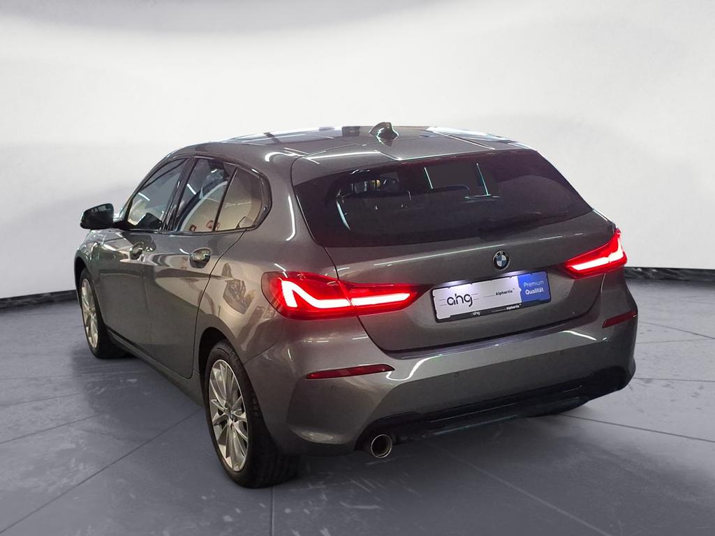 BMW 118 2023