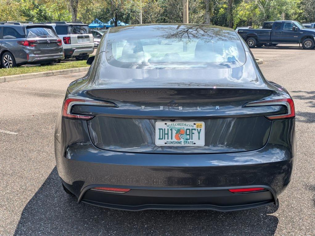 Tesla Model 3 2025