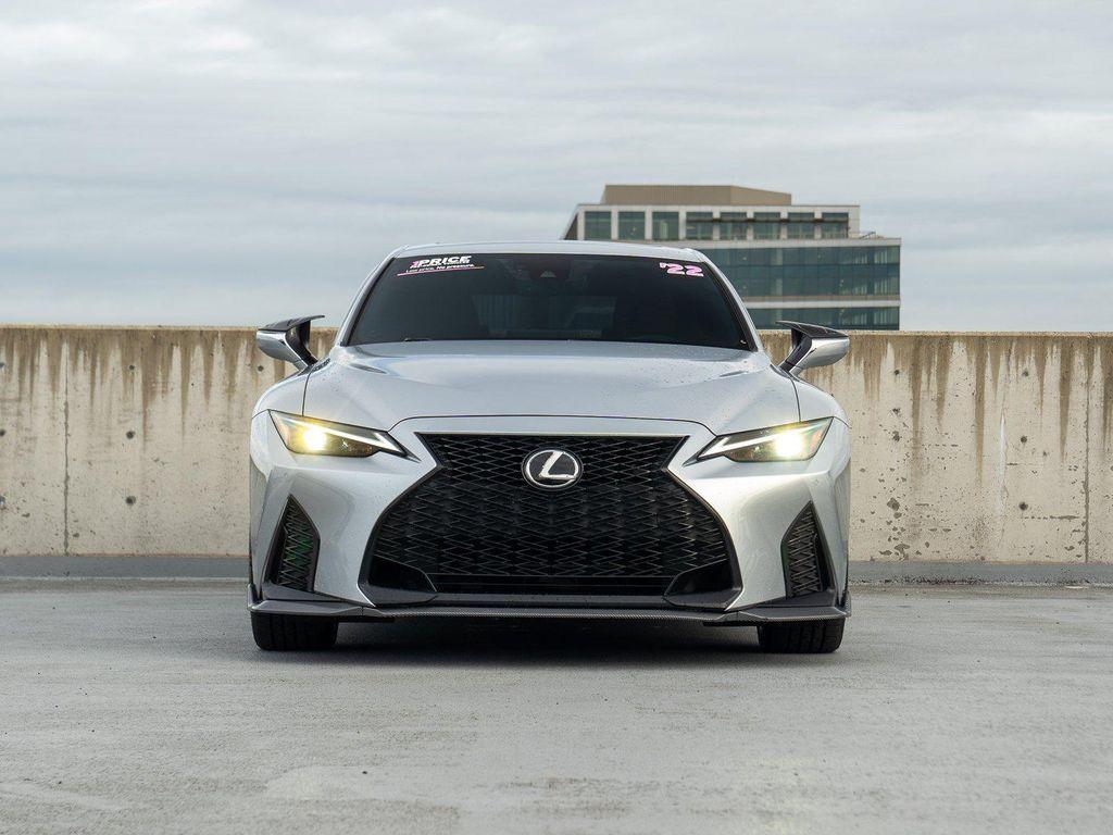 Lexus IS 2022