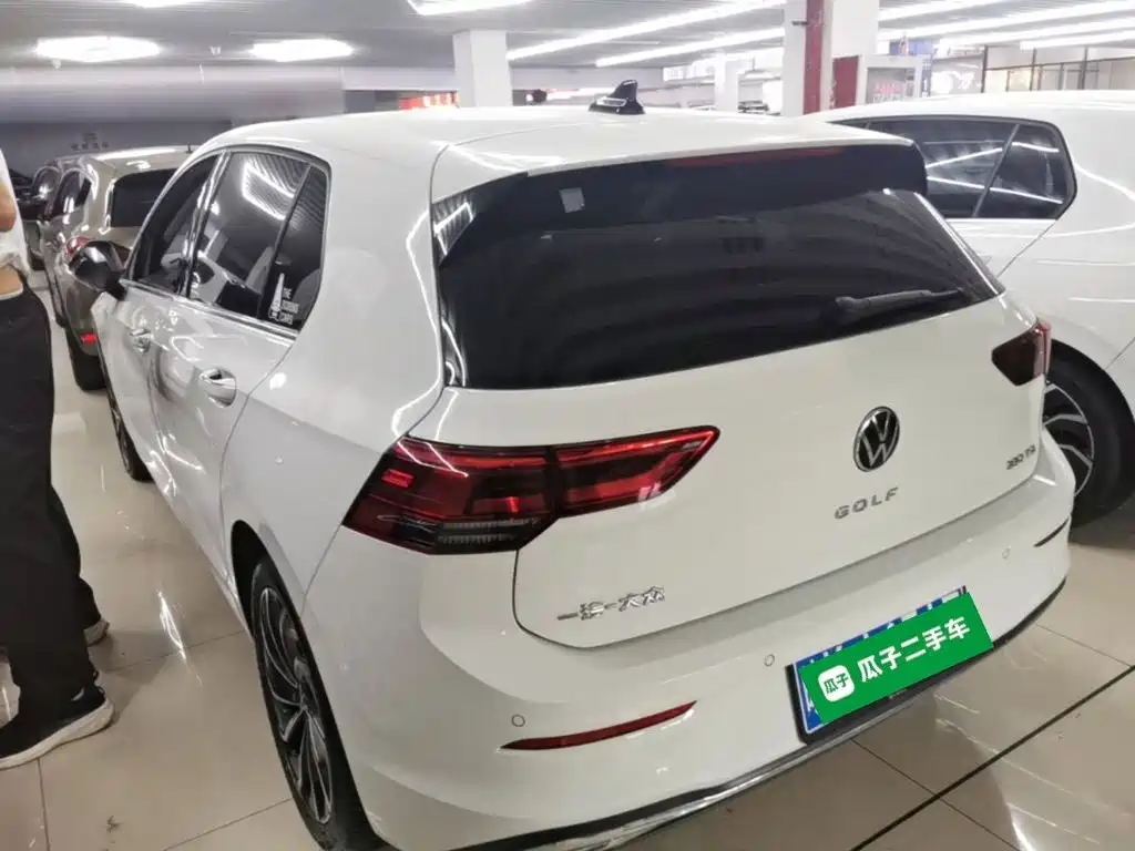 Volkswagen Golf 2024