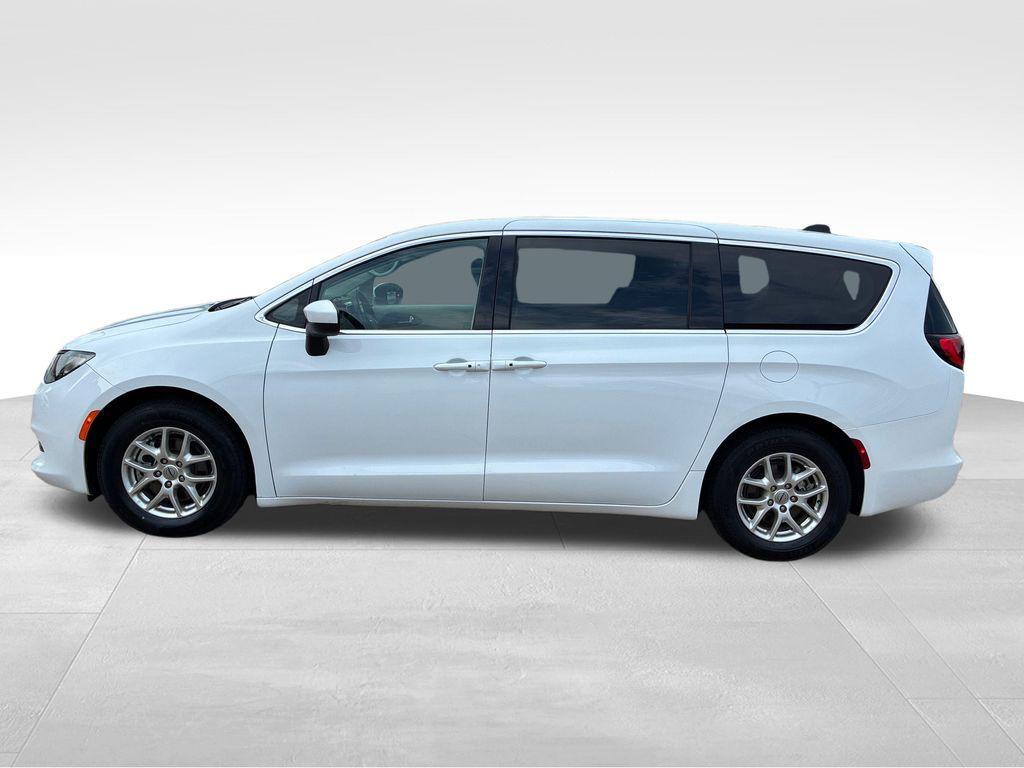 Chrysler Voyager 2023