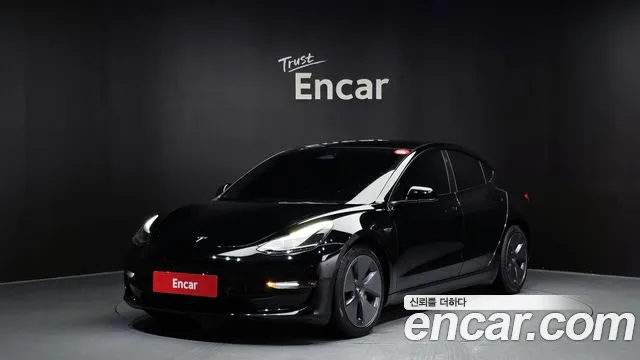 Tesla Model 3 2022