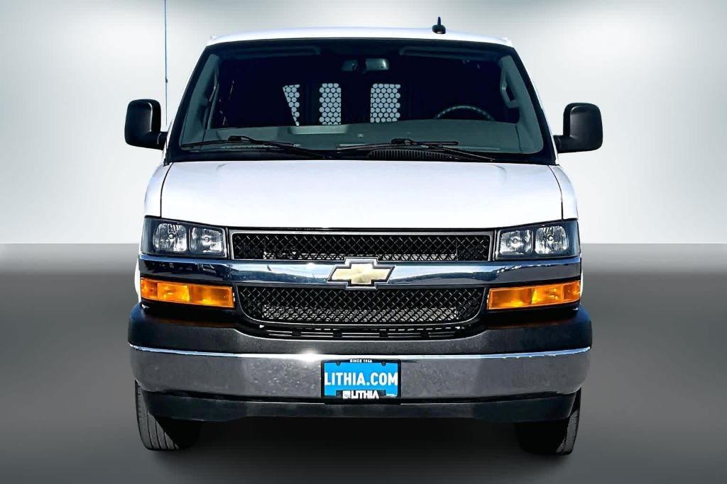 Chevrolet Express 2024