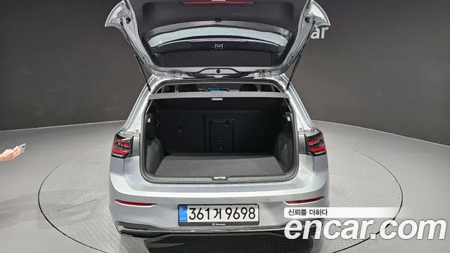 Volkswagen Golf 2025