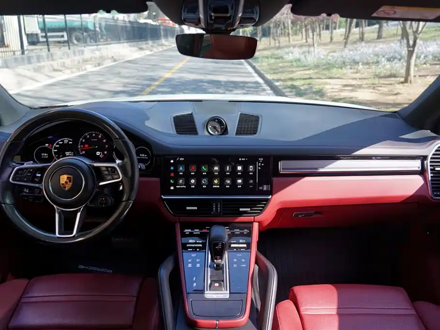 Porsche Cayenne 2023
