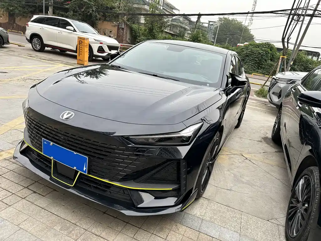 Changan UNI-V 2022