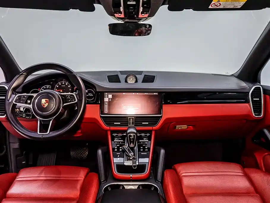 Porsche Cayenne 2021