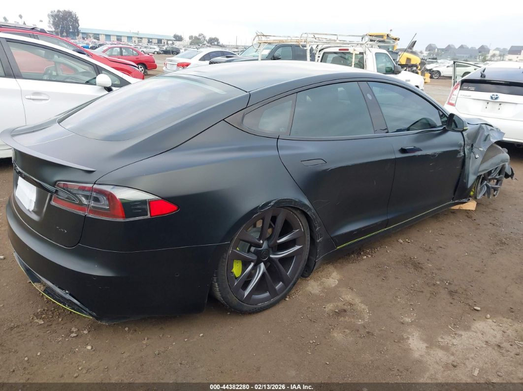 Tesla Model S 2021