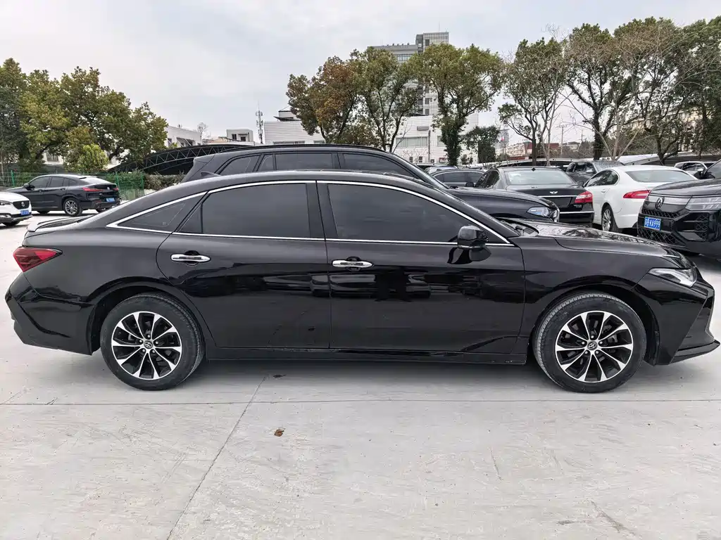 Toyota Avalon 2022