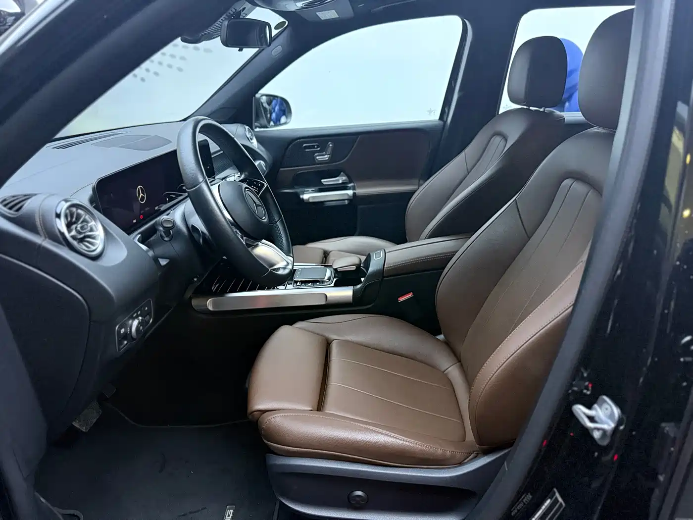 Mercedes-Benz GLB 2023