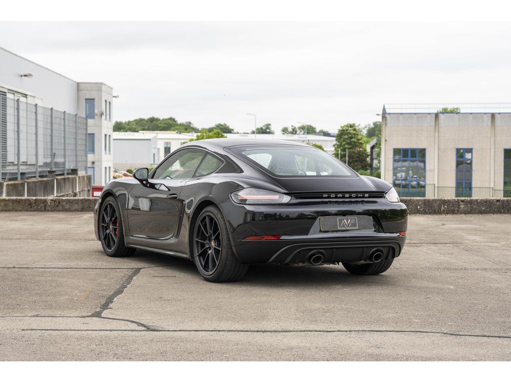 Porsche Cayman 2021