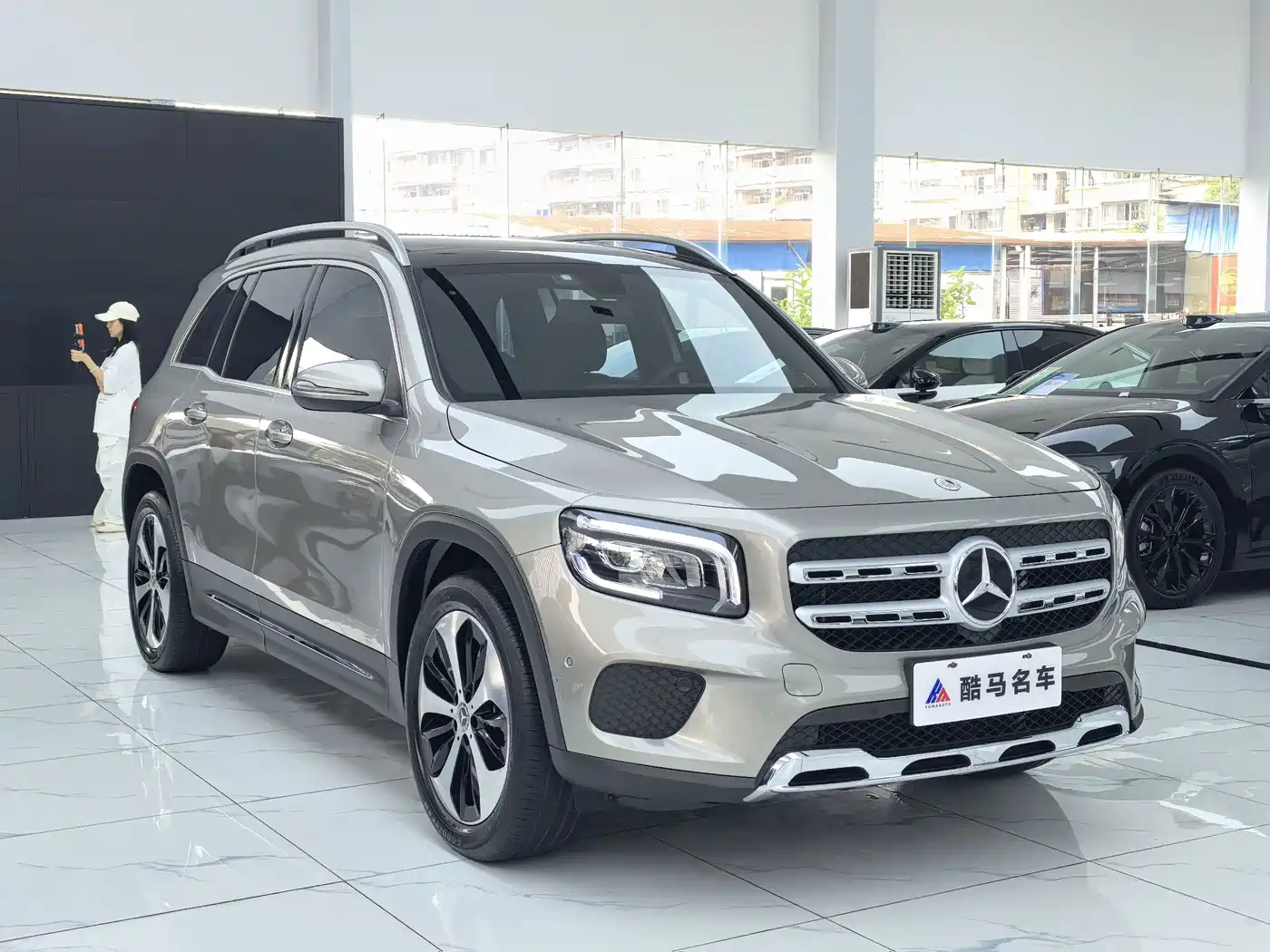 Mercedes-Benz GLB 2023