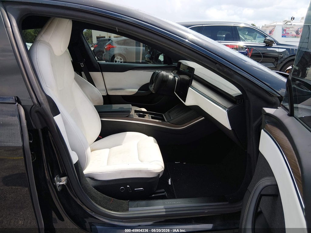 Tesla Model S 2021