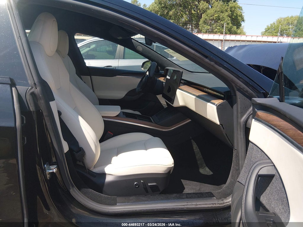 Tesla Model S 2021