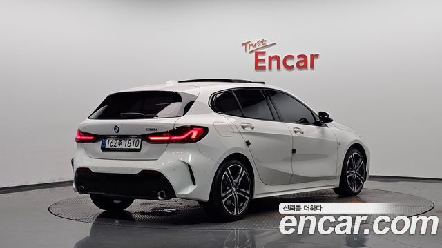 BMW 1 серии 2023