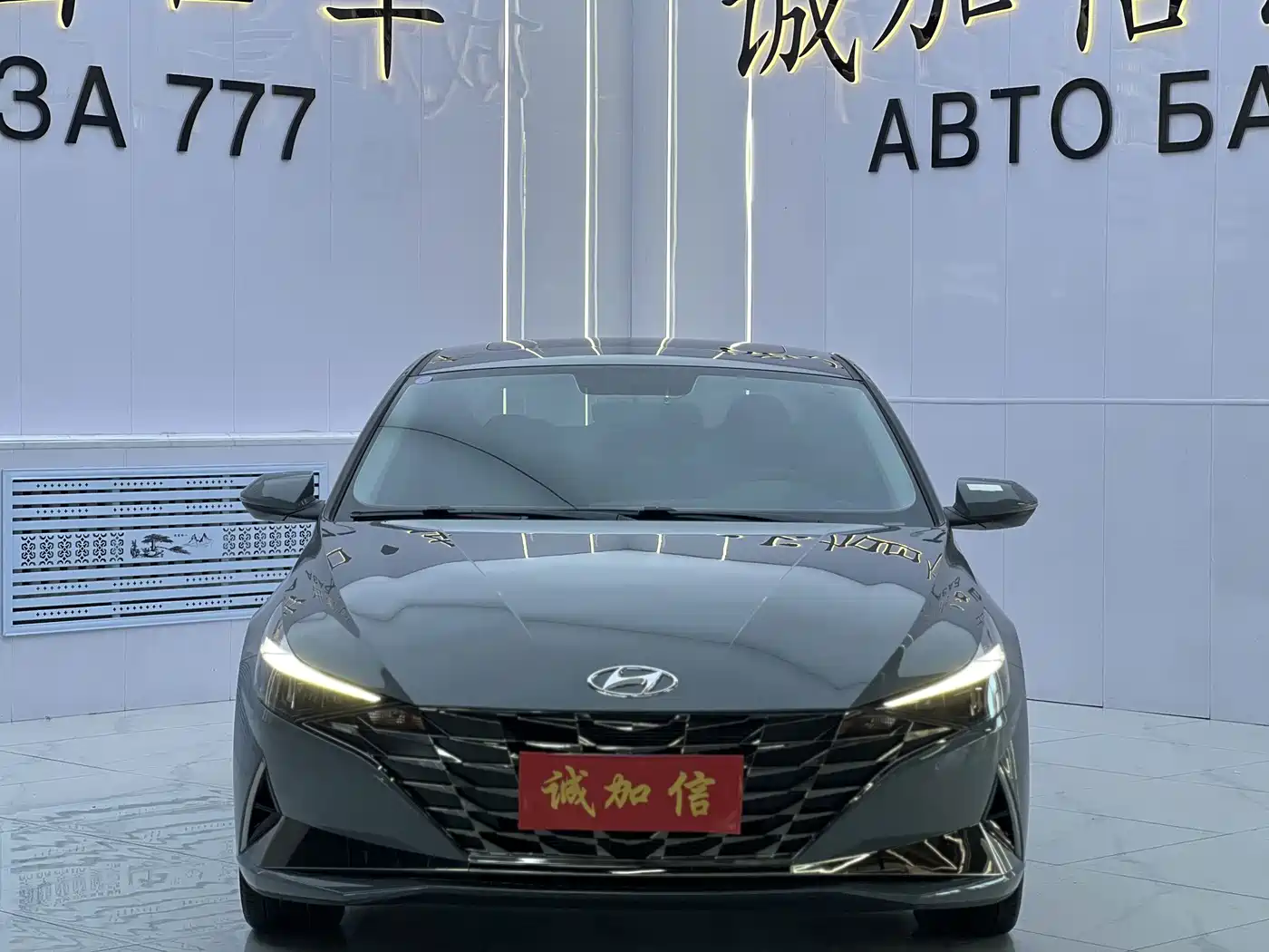 Hyundai Elantra 2022