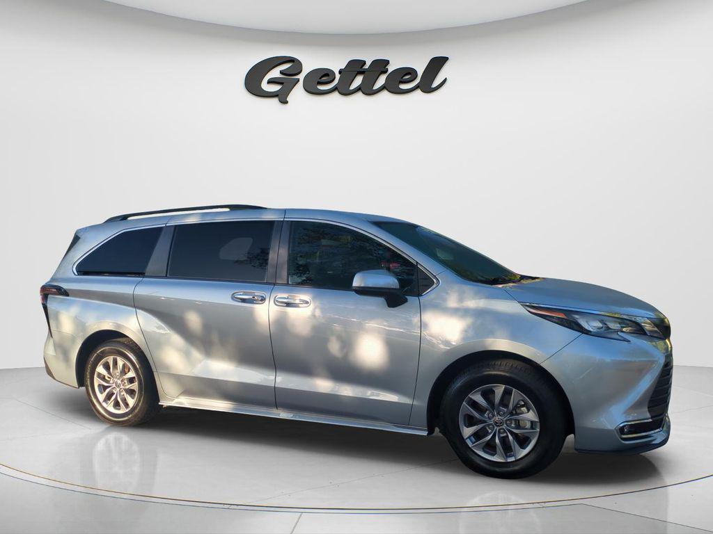 Toyota Sienna 2024