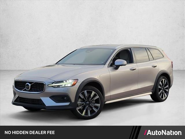 Volvo V60 Cross Country 2024