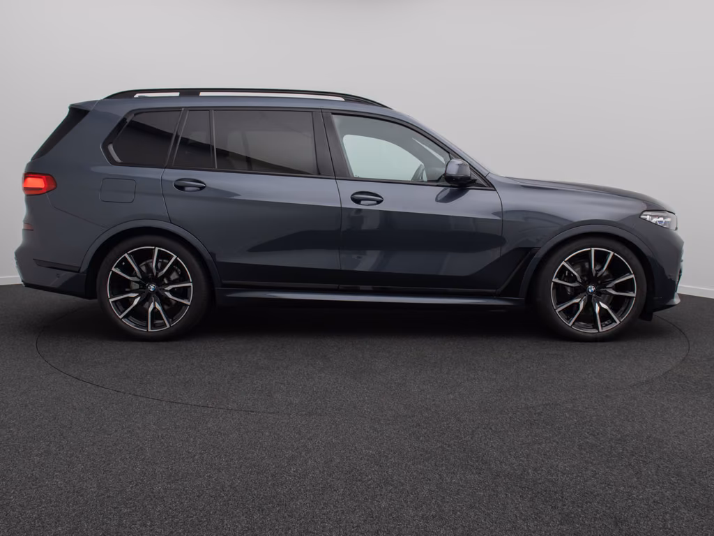 BMW X7 2022