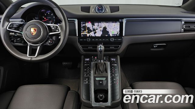 Porsche Macan 2021