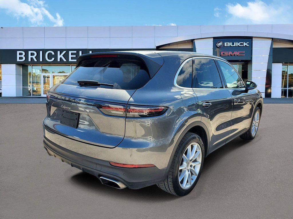 Porsche Cayenne 2022
