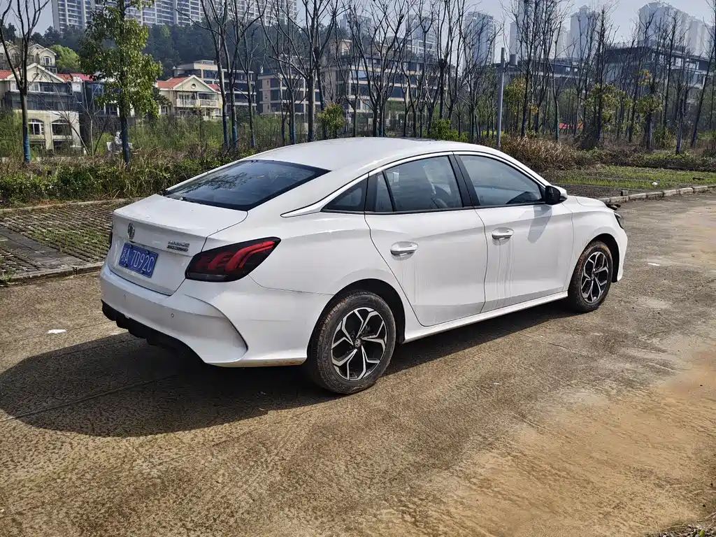 MG MG5 2023