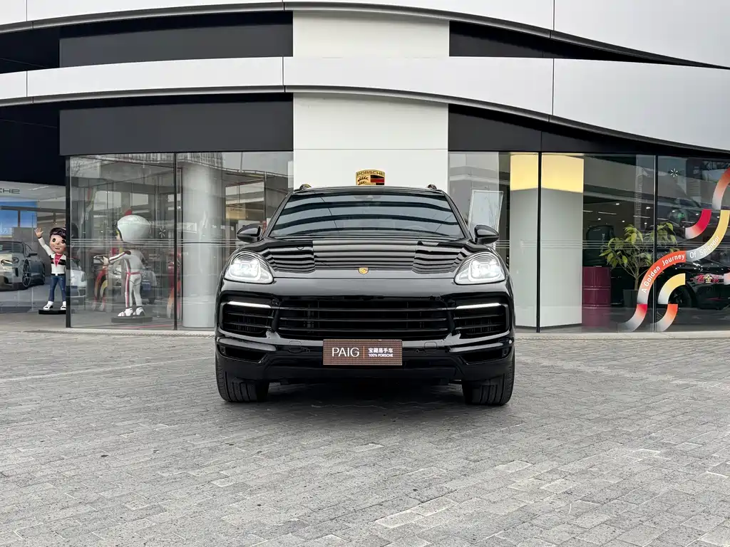 Porsche Cayenne 2022