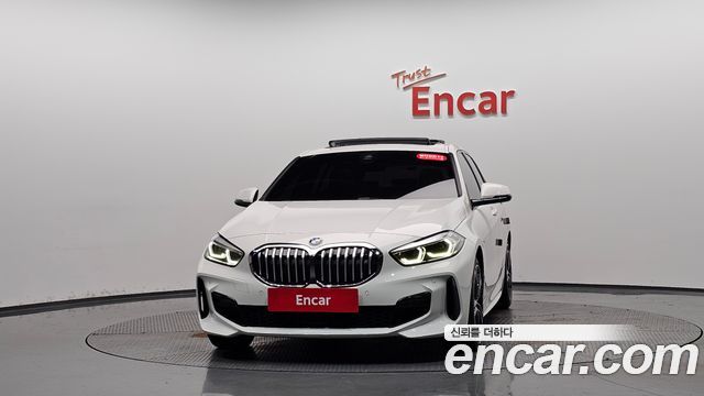 BMW 1 серии 2023