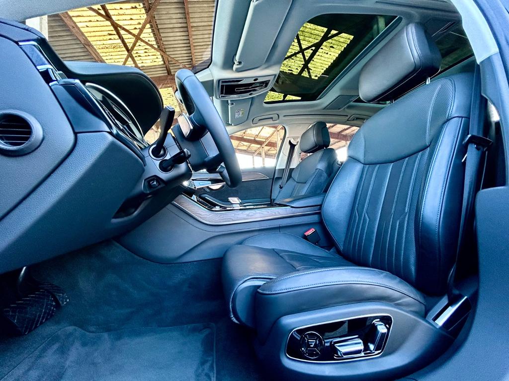 Audi A8 2024