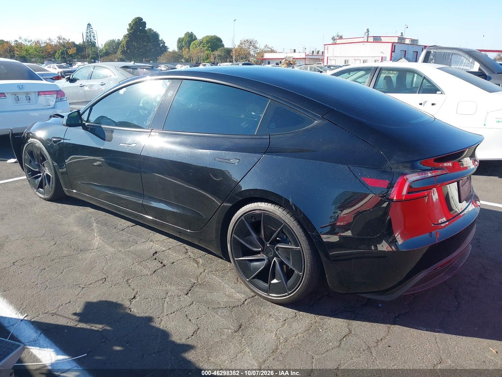 Tesla Model 3 2025