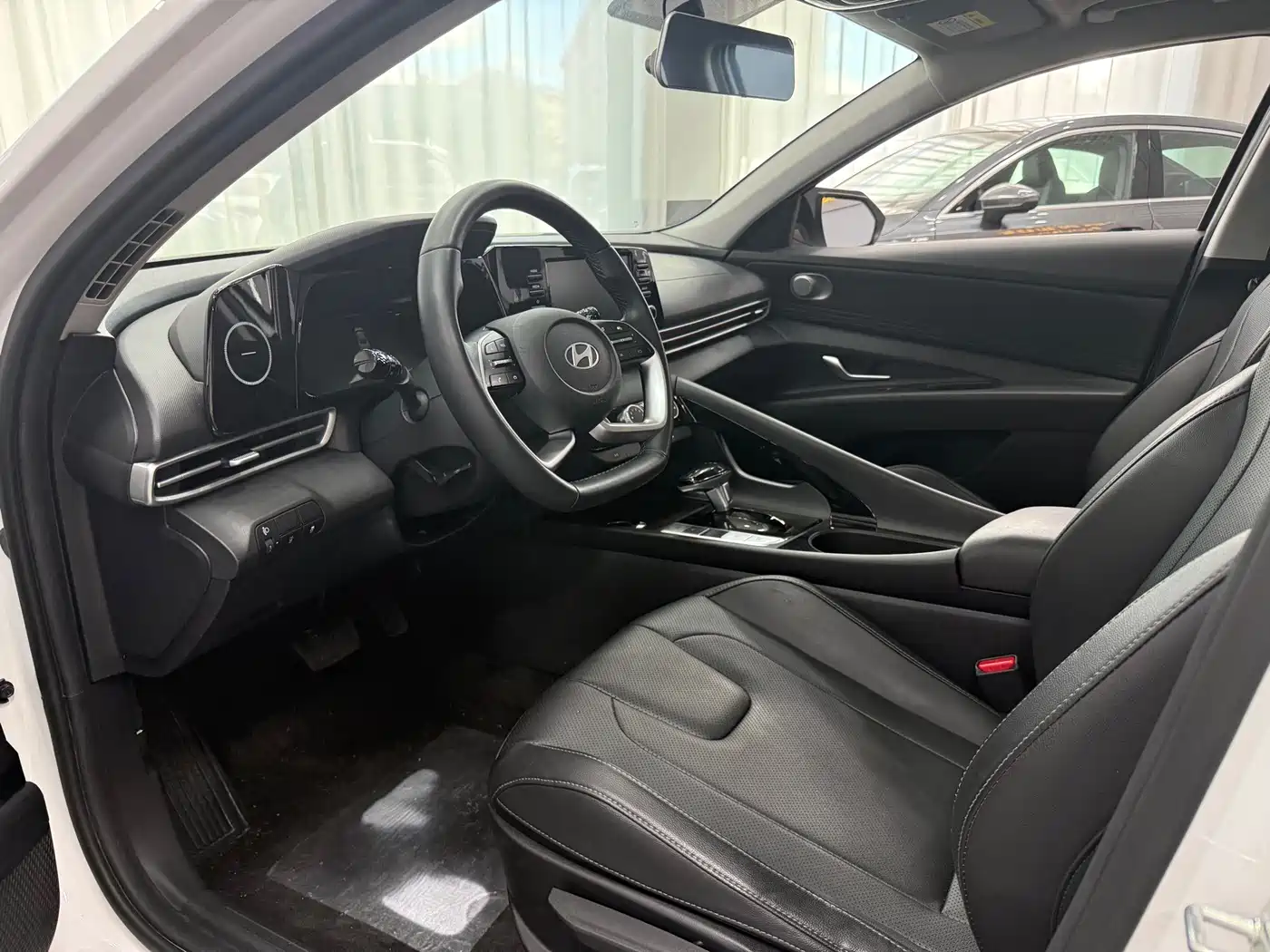 Hyundai Elantra 2023