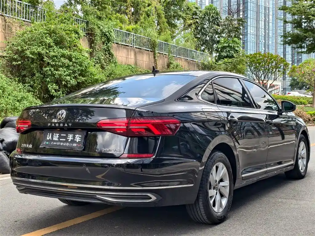 Volkswagen Passat 2021