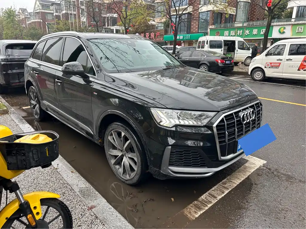 Audi Q7 2023