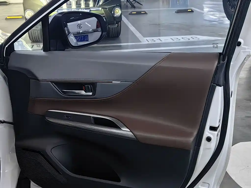 Toyota Harrier 2022