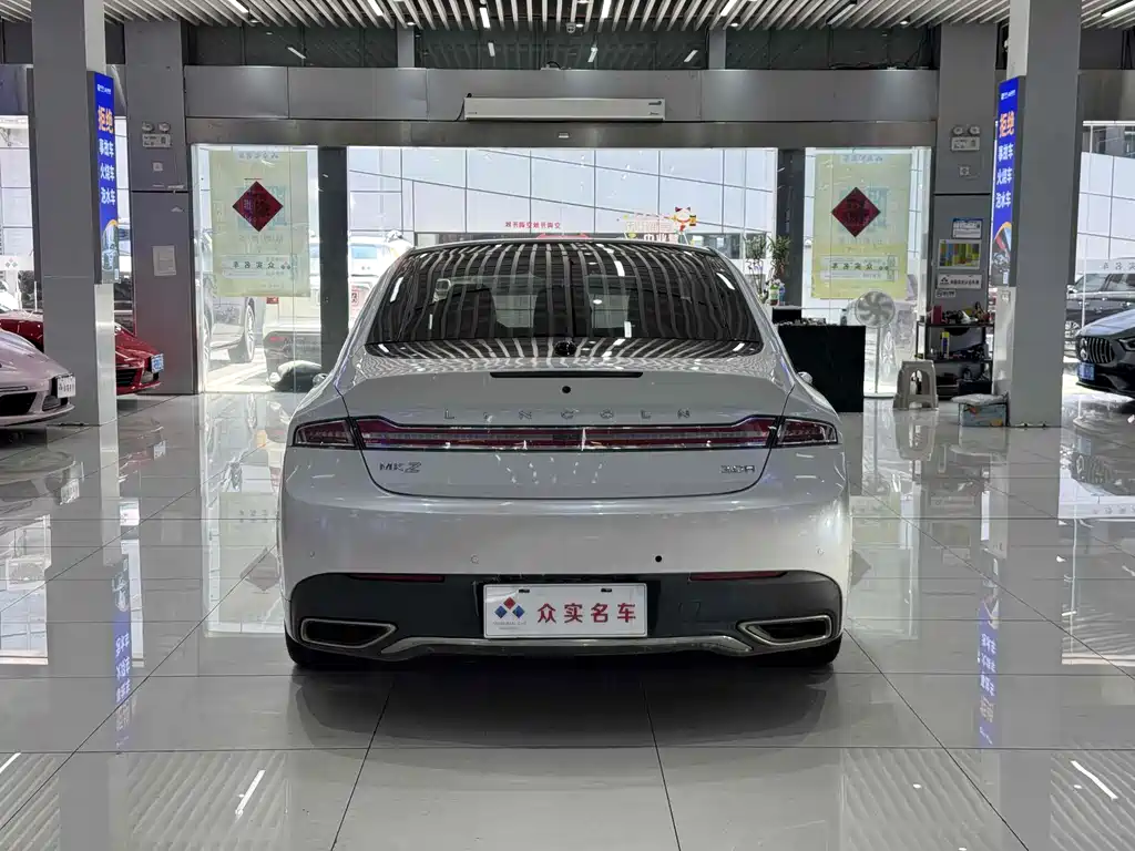 Lincoln MKZ 2021