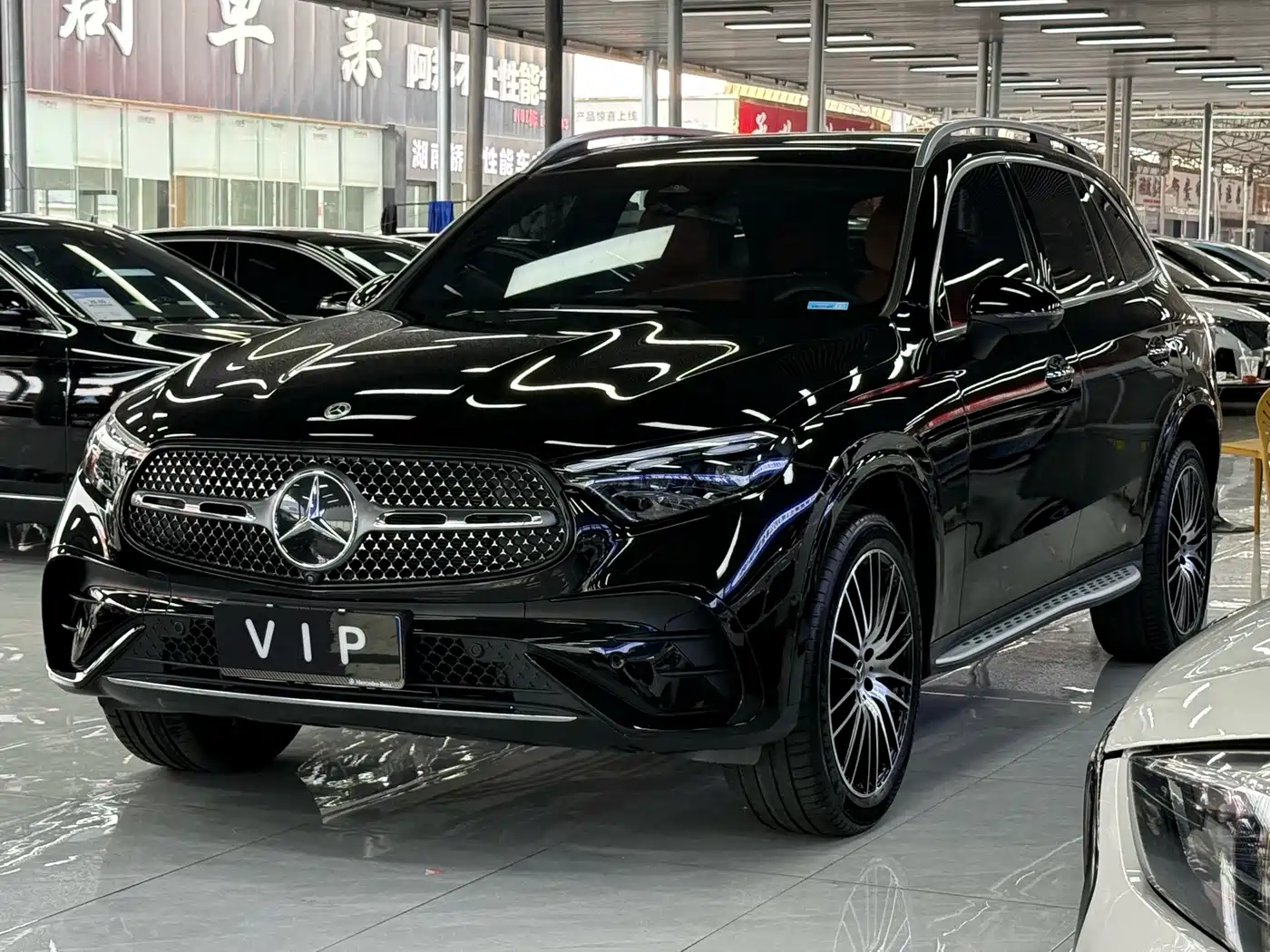 Mercedes-Benz GLC 2025