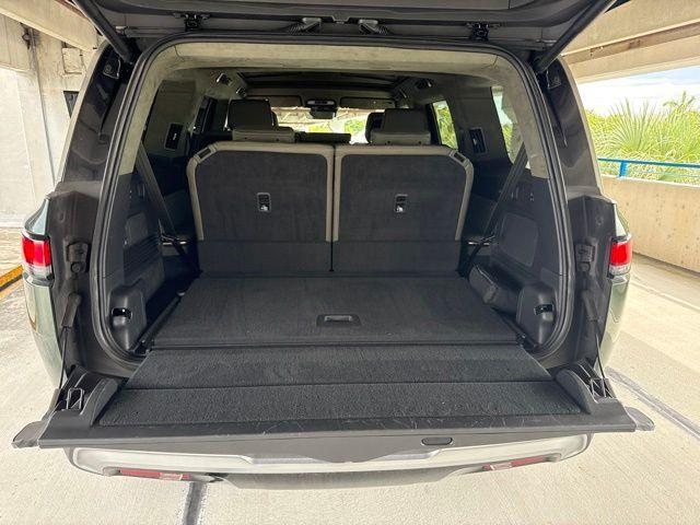 Rivian R1S 2023