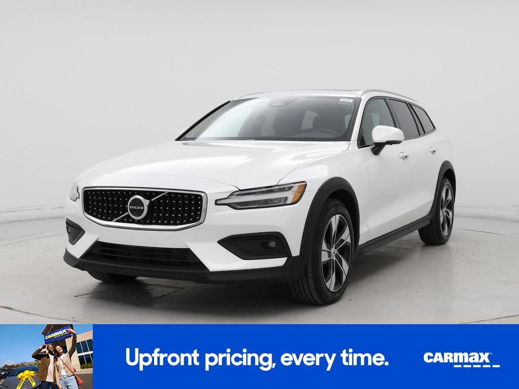 Volvo V60 Cross Country 2025