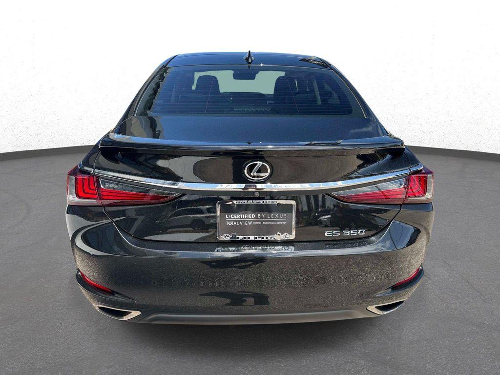 Lexus ES 2022