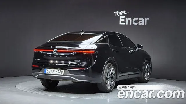 Toyota Crown 2023