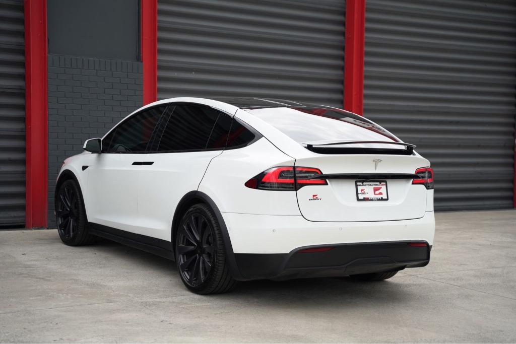 Tesla Model X 2022