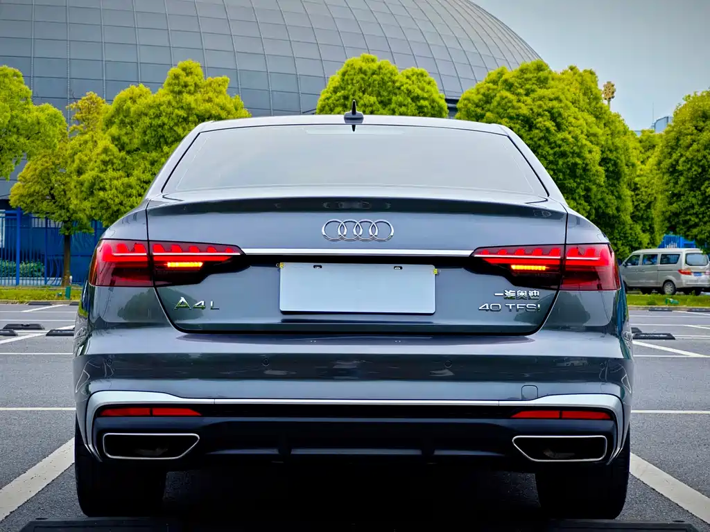 Audi A4 2023