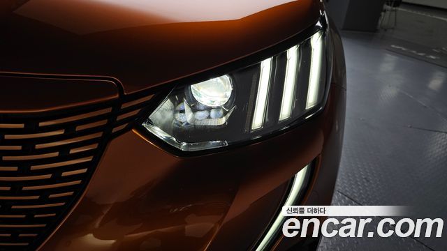 Peugeot 2008 2021